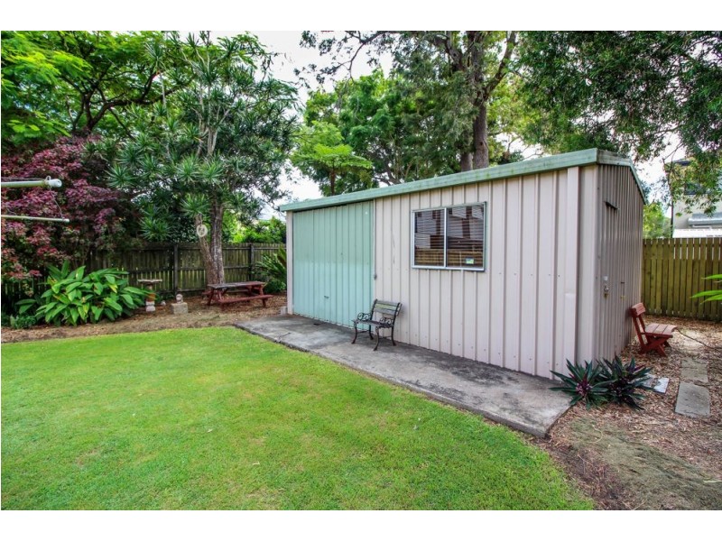 15 Ambool St, Lota QLD 4179