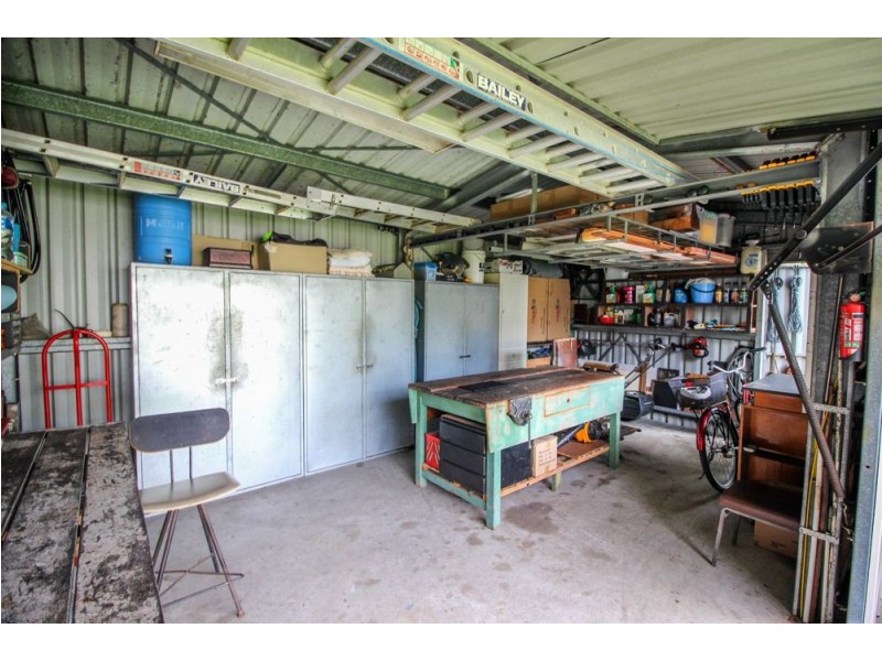 15 Ambool St, Lota QLD 4179
