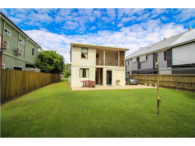 15 Ambool St, Lota QLD 4179