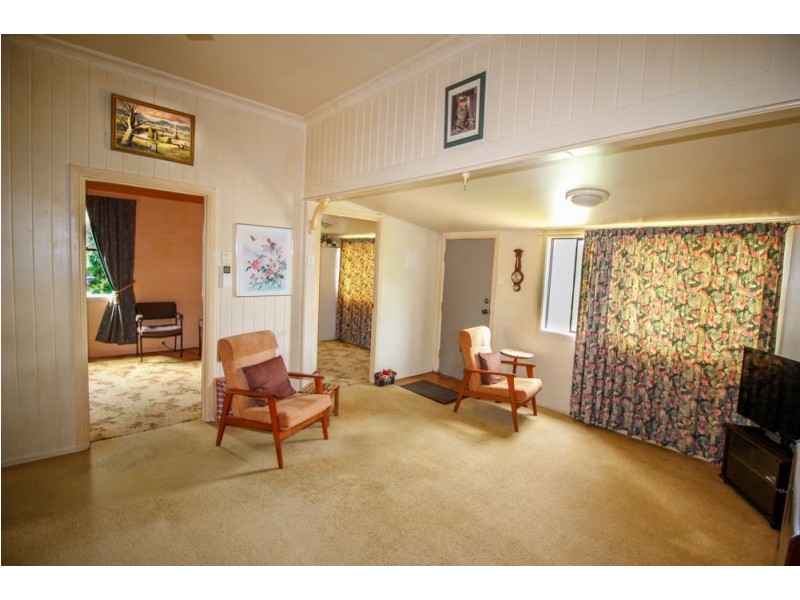15 Ambool St, Lota QLD 4179