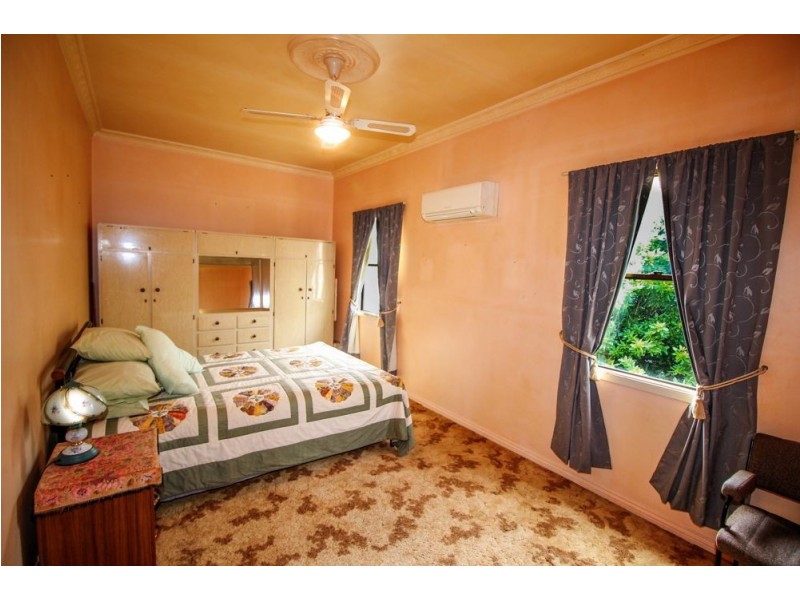 15 Ambool St, Lota QLD 4179