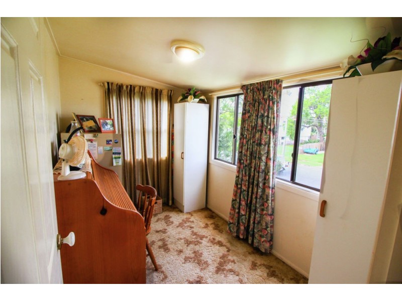 15 Ambool St, Lota QLD 4179