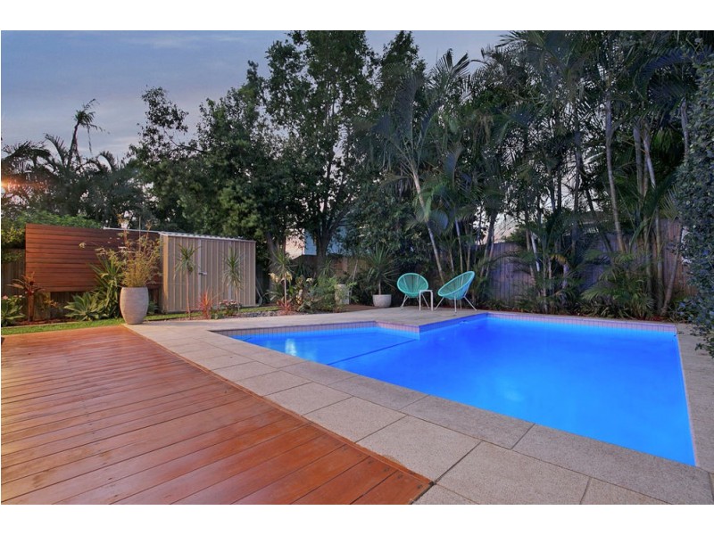 11 Faine Street, Manly West QLD 4179