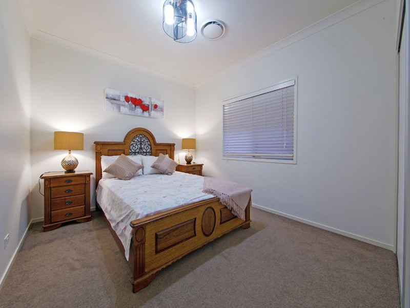 19 Rowland Avenue, Wakerley QLD 4154