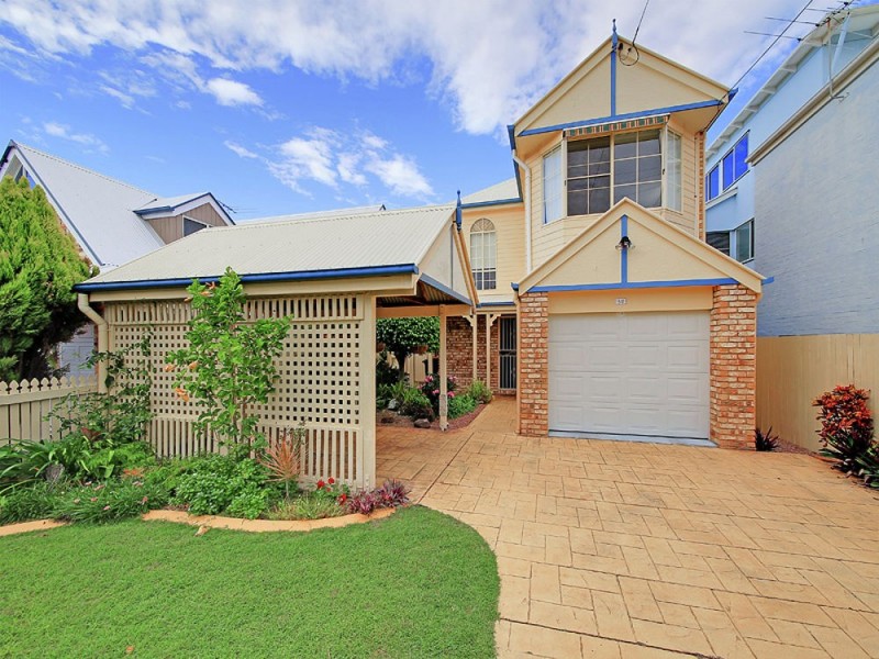 42 Stewart Parade, Manly QLD 4179