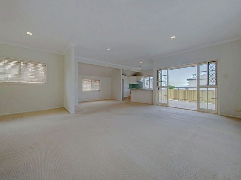 42 Stewart Parade, Manly QLD 4179