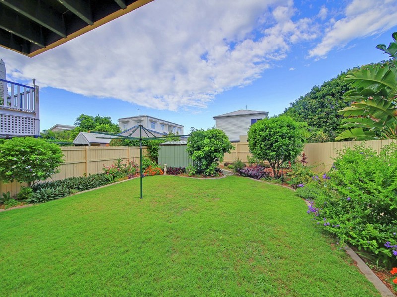 42 Stewart Parade, Manly QLD 4179