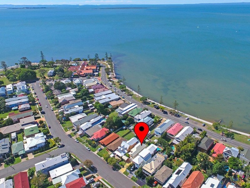 42 Stewart Parade, Manly QLD 4179