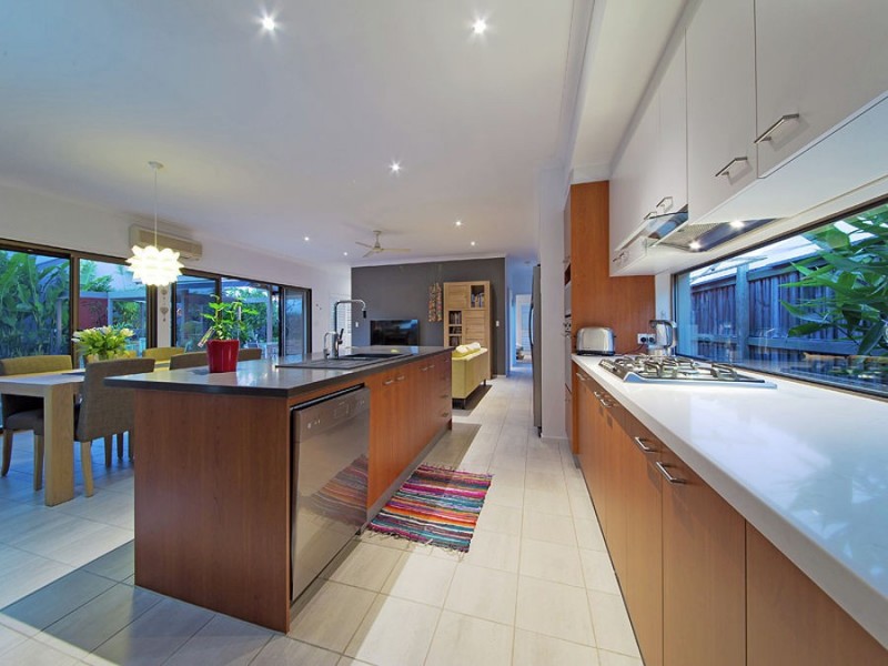 35 Yarra Road, Wakerley QLD 4154