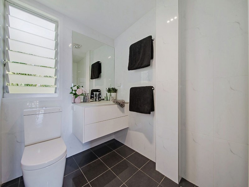 5/11 Arnold Street, Manly QLD 4179