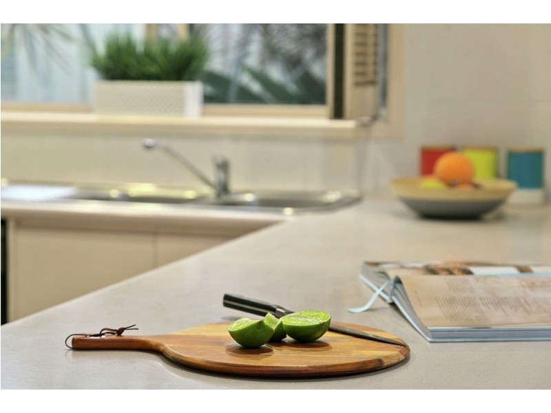 102 Randall Road, Wynnum West QLD 4178