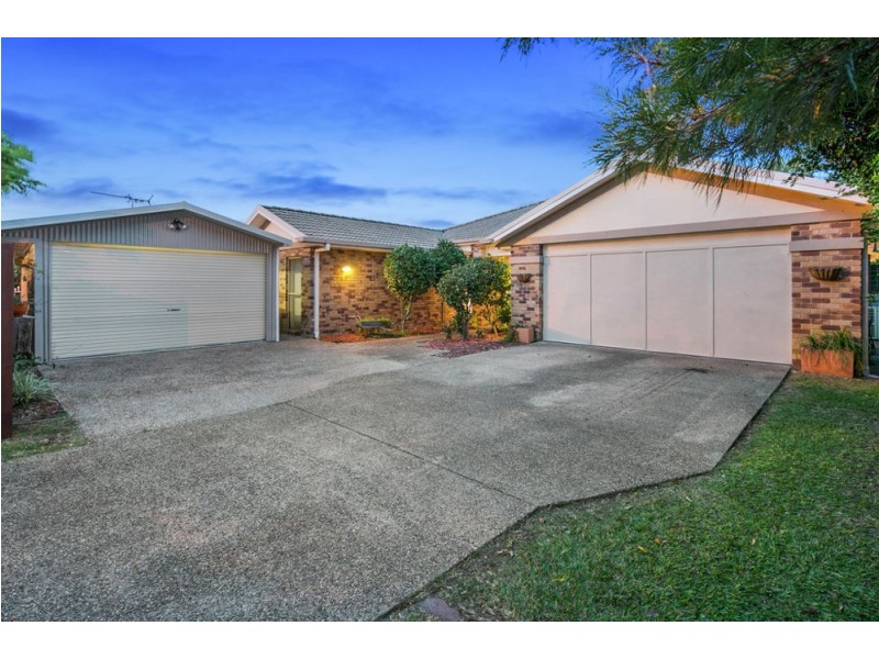 102 Randall Road, Wynnum West QLD 4178