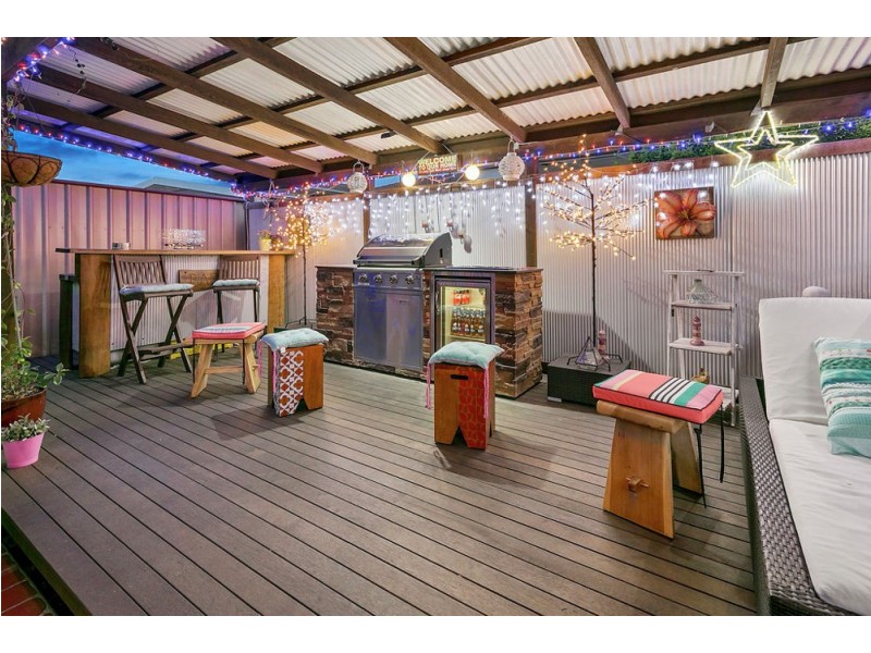 102 Randall Road, Wynnum West QLD 4178