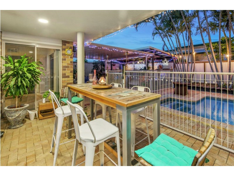 102 Randall Road, Wynnum West QLD 4178