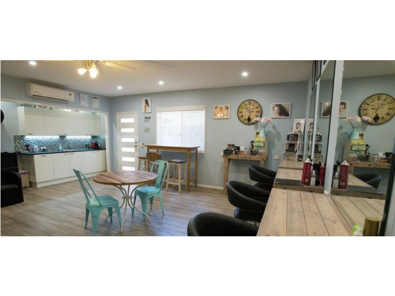 102 Randall Road, Wynnum West QLD 4178