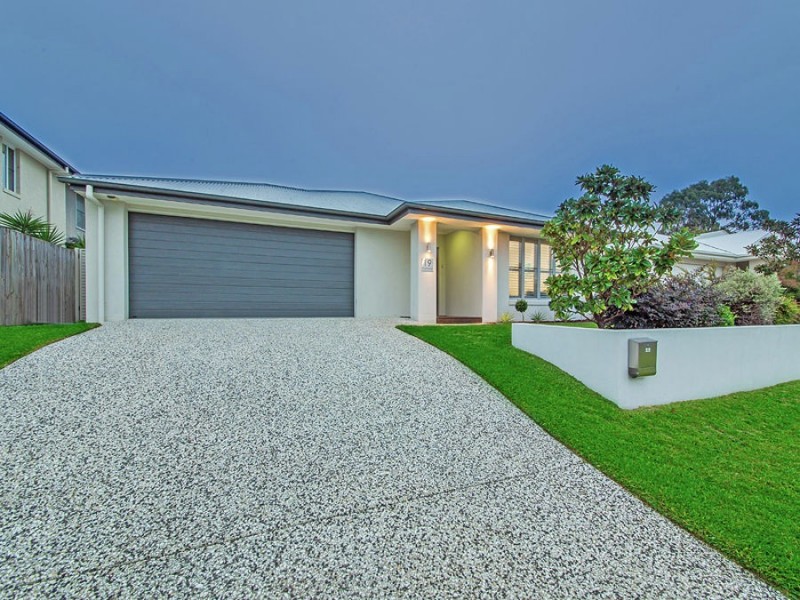 19 Foxwood Circuit, Wakerley QLD 4154