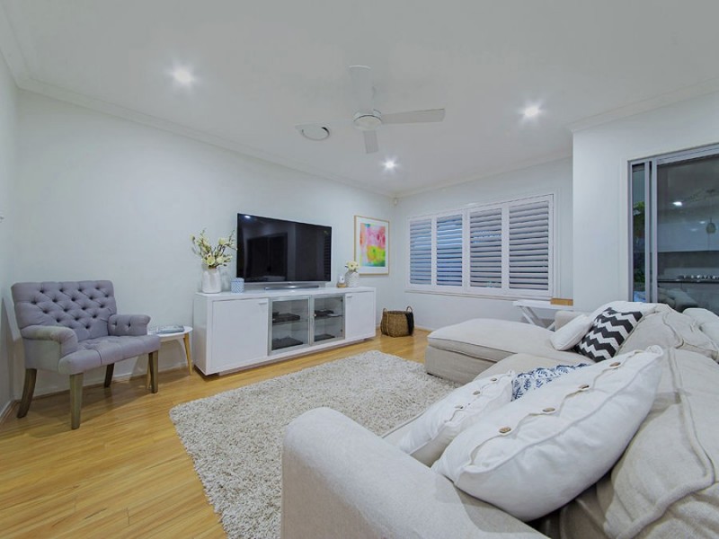 19 Foxwood Circuit, Wakerley QLD 4154