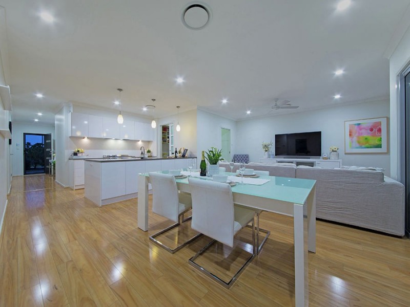 19 Foxwood Circuit, Wakerley QLD 4154