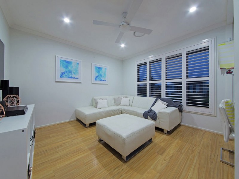 19 Foxwood Circuit, Wakerley QLD 4154