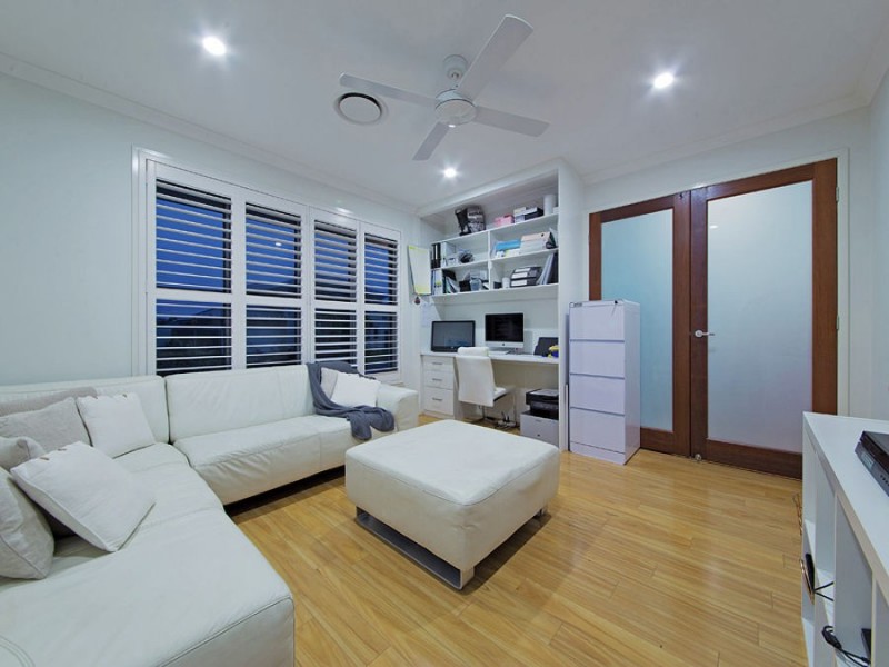 19 Foxwood Circuit, Wakerley QLD 4154