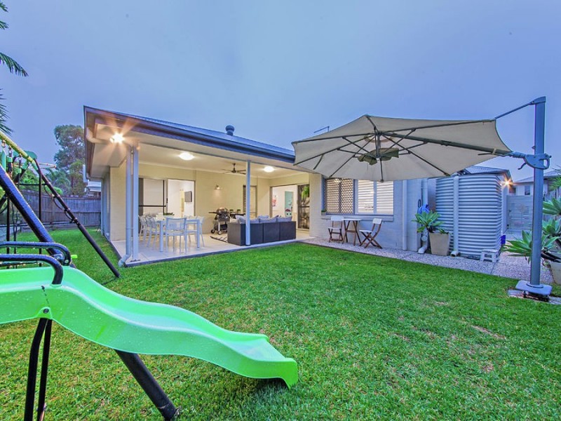 19 Foxwood Circuit, Wakerley QLD 4154