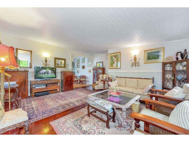 16 Bay Tce, Wynnum QLD 4178