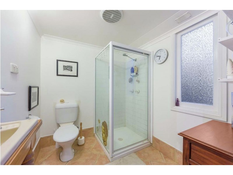 16 Bay Tce, Wynnum QLD 4178