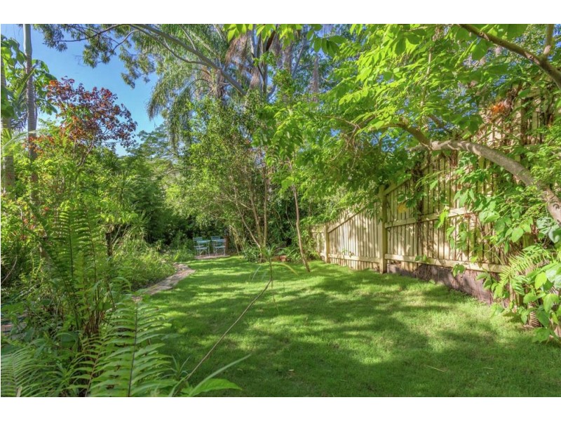 16 Bay Tce, Wynnum QLD 4178
