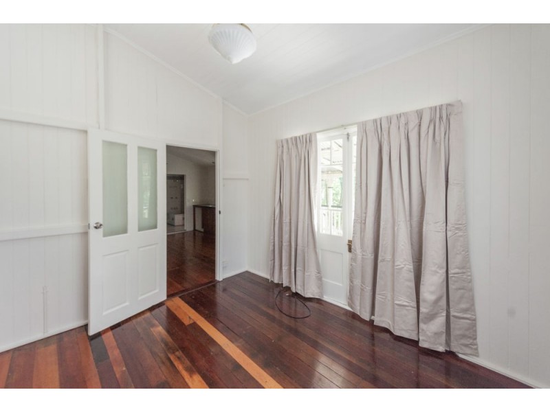 2212 Wynnum Road, Wynnum QLD 4178