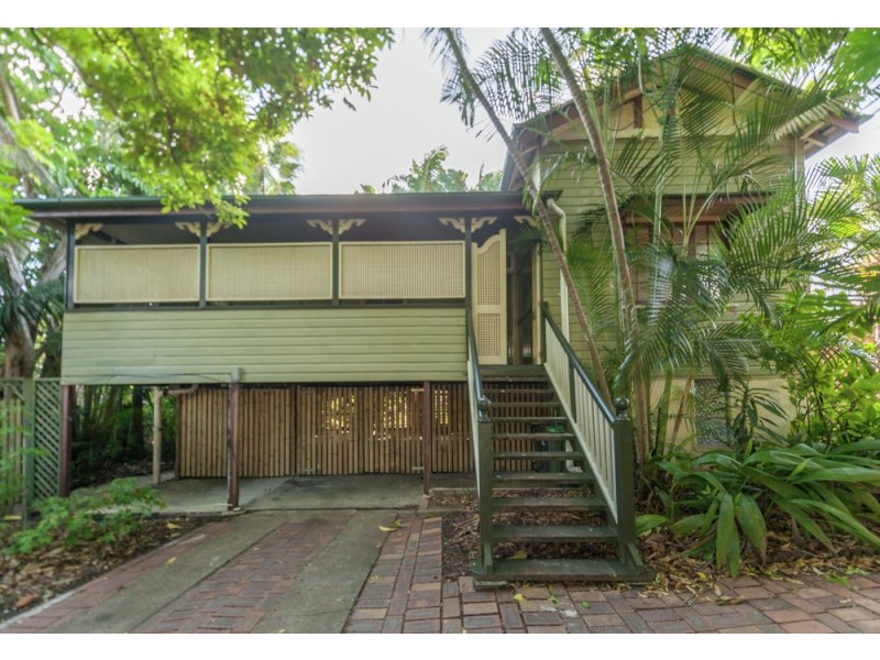 2212 Wynnum Road, Wynnum QLD 4178