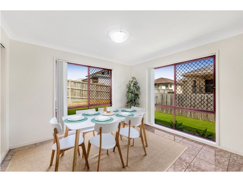 12 Dawson Drive, Manly West QLD 4179