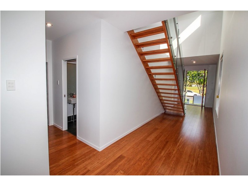 49 Richard St, Lota QLD 4179