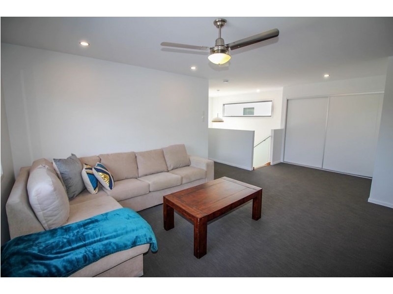 49 Richard St, Lota QLD 4179