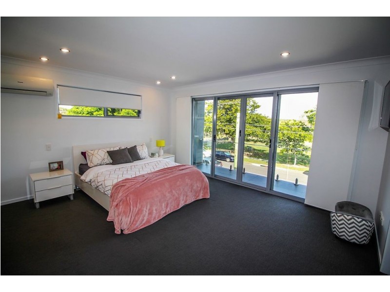 49 Richard St, Lota QLD 4179
