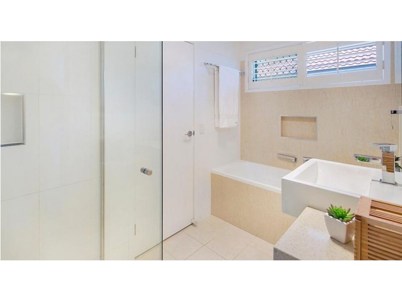 17 Cloverbrook Pl, Carina QLD 4152