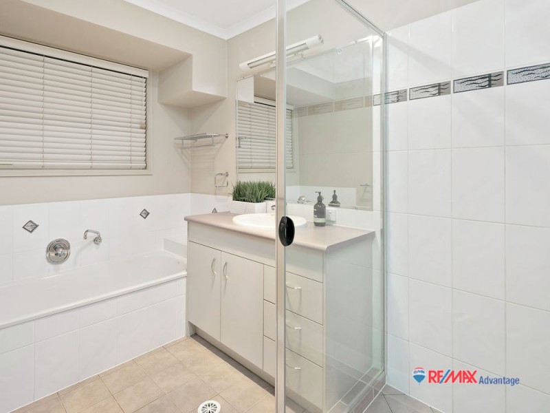 6 Gabrielle Place, Manly West QLD 4179