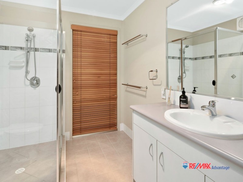 6 Gabrielle Place, Manly West QLD 4179