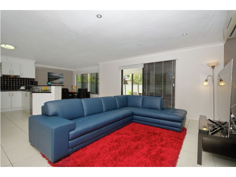 8 Wirra Cct, Wynnum West QLD 4178