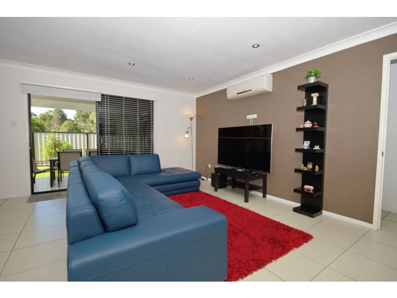8 Wirra Cct, Wynnum West QLD 4178