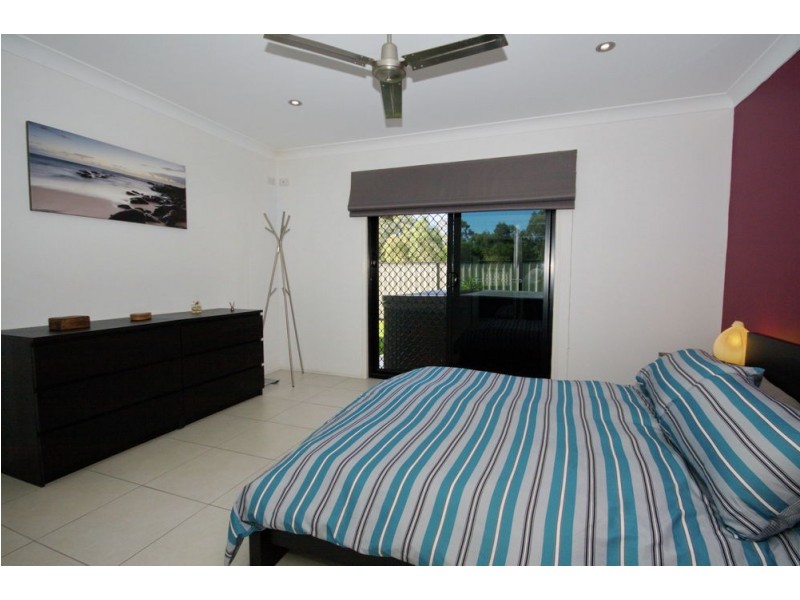 8 Wirra Cct, Wynnum West QLD 4178