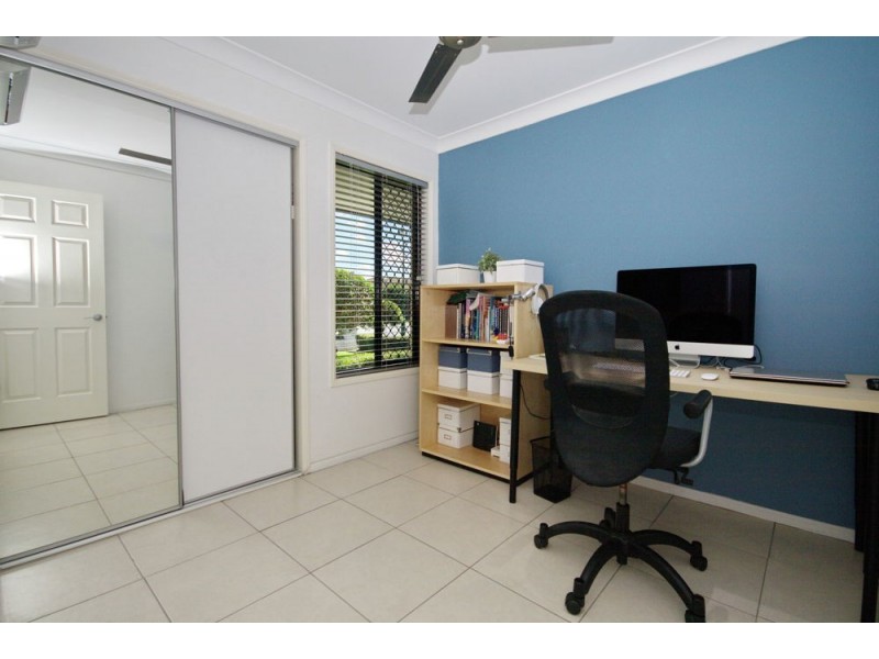 8 Wirra Cct, Wynnum West QLD 4178