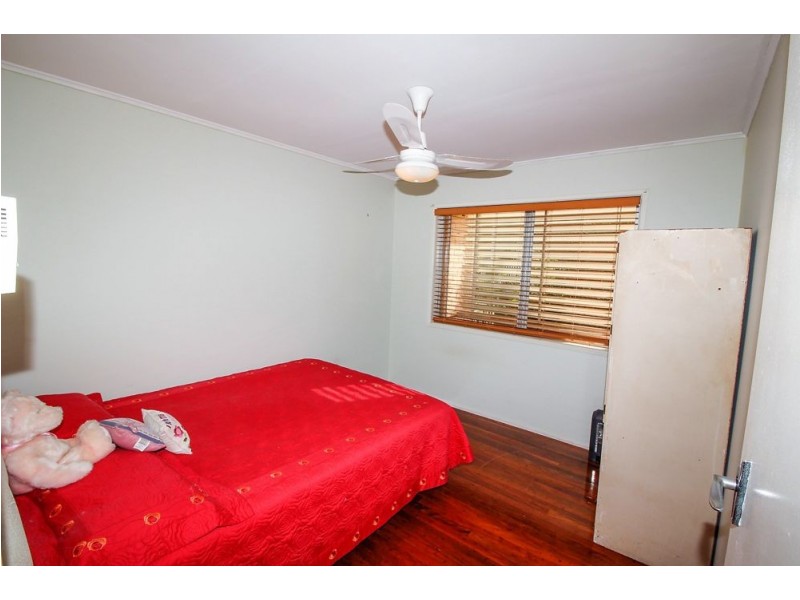 11 Wilfred St, Lota QLD 4179