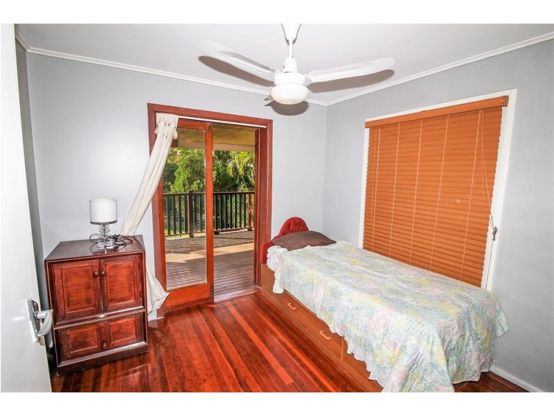 11 Wilfred St, Lota QLD 4179