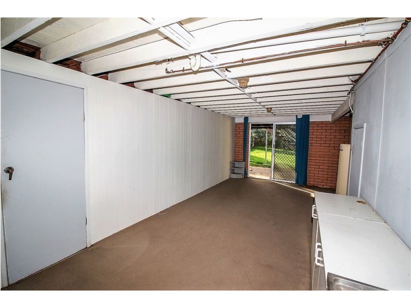 11 Wilfred St, Lota QLD 4179