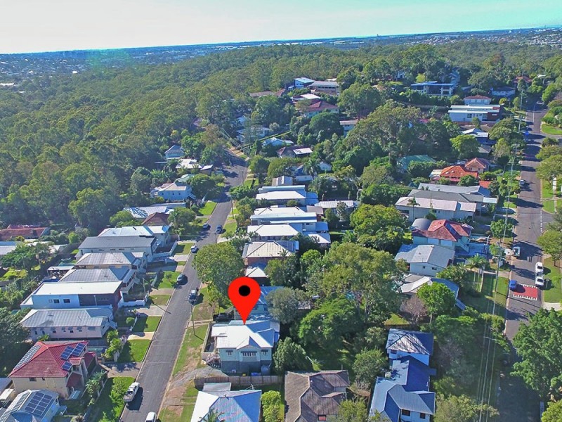 45 Tranters Avenue, Camp Hill QLD 4152