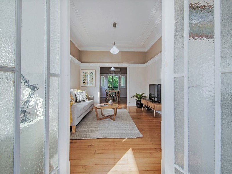 45 Tranters Avenue, Camp Hill QLD 4152