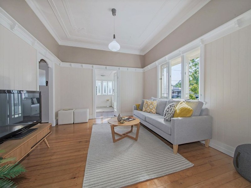 45 Tranters Avenue, Camp Hill QLD 4152