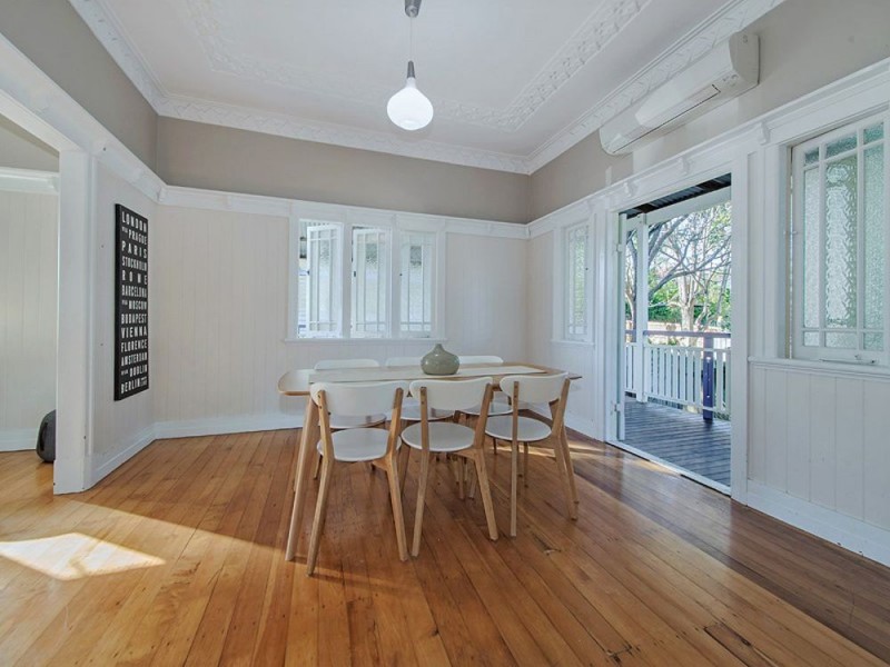 45 Tranters Avenue, Camp Hill QLD 4152