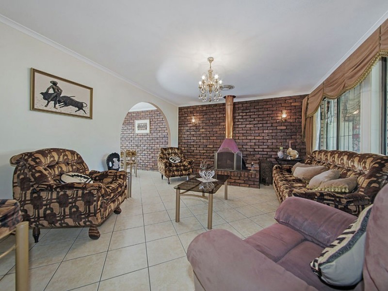 24 Morden Street, Birkdale QLD 4159