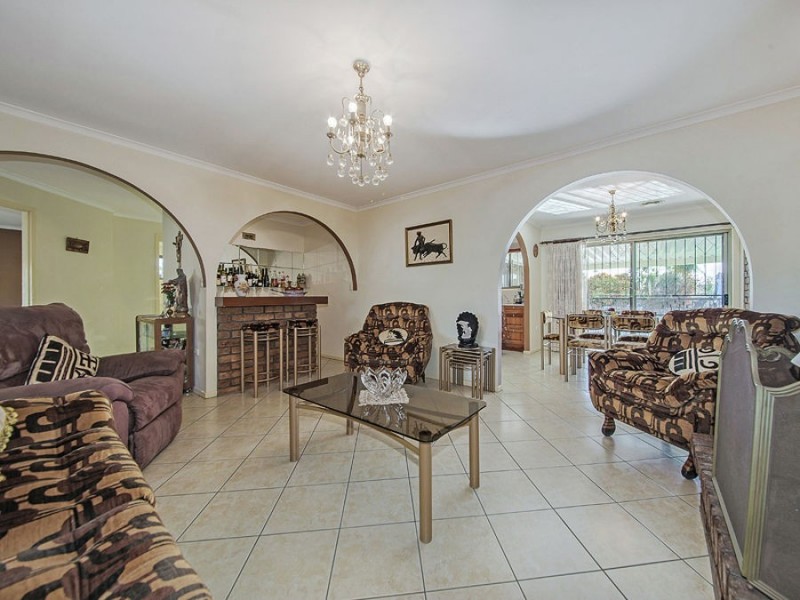 24 Morden Street, Birkdale QLD 4159